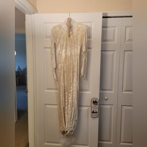 Fair maiden Renaissance dress